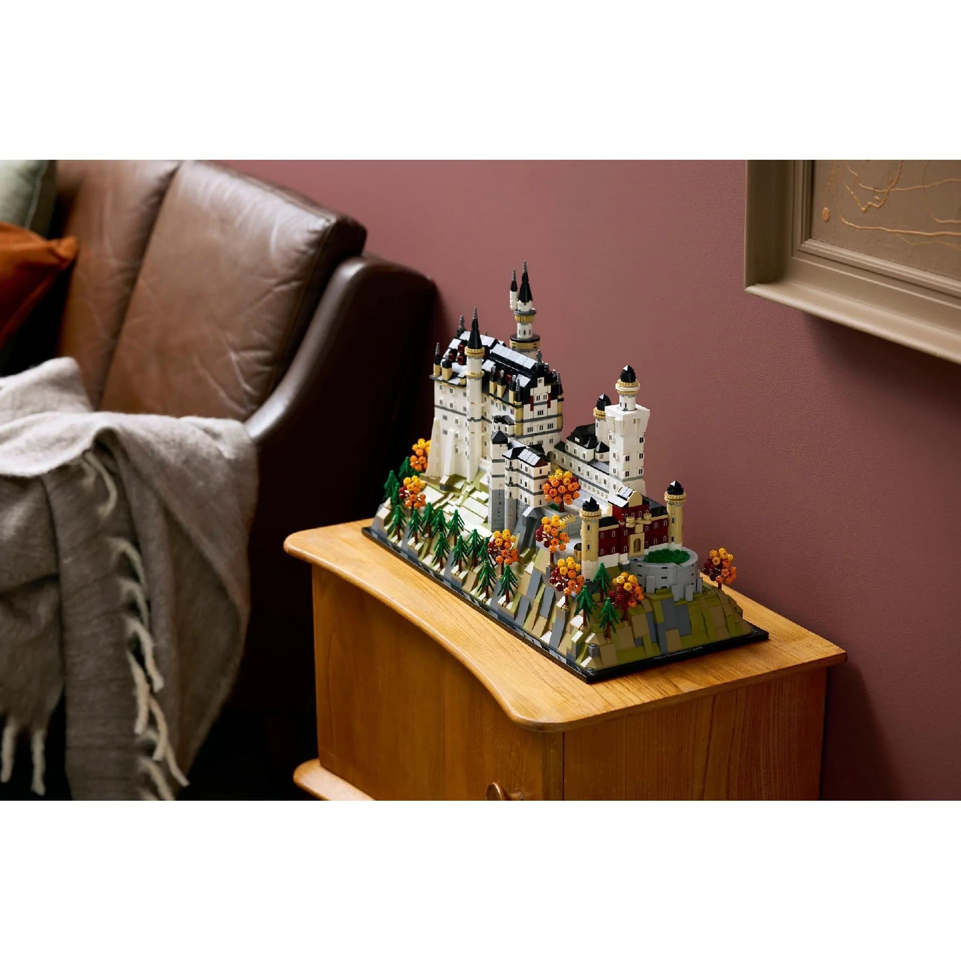 LEGO Architecture 21063 Neuschwanstein Castle – building set — view 2