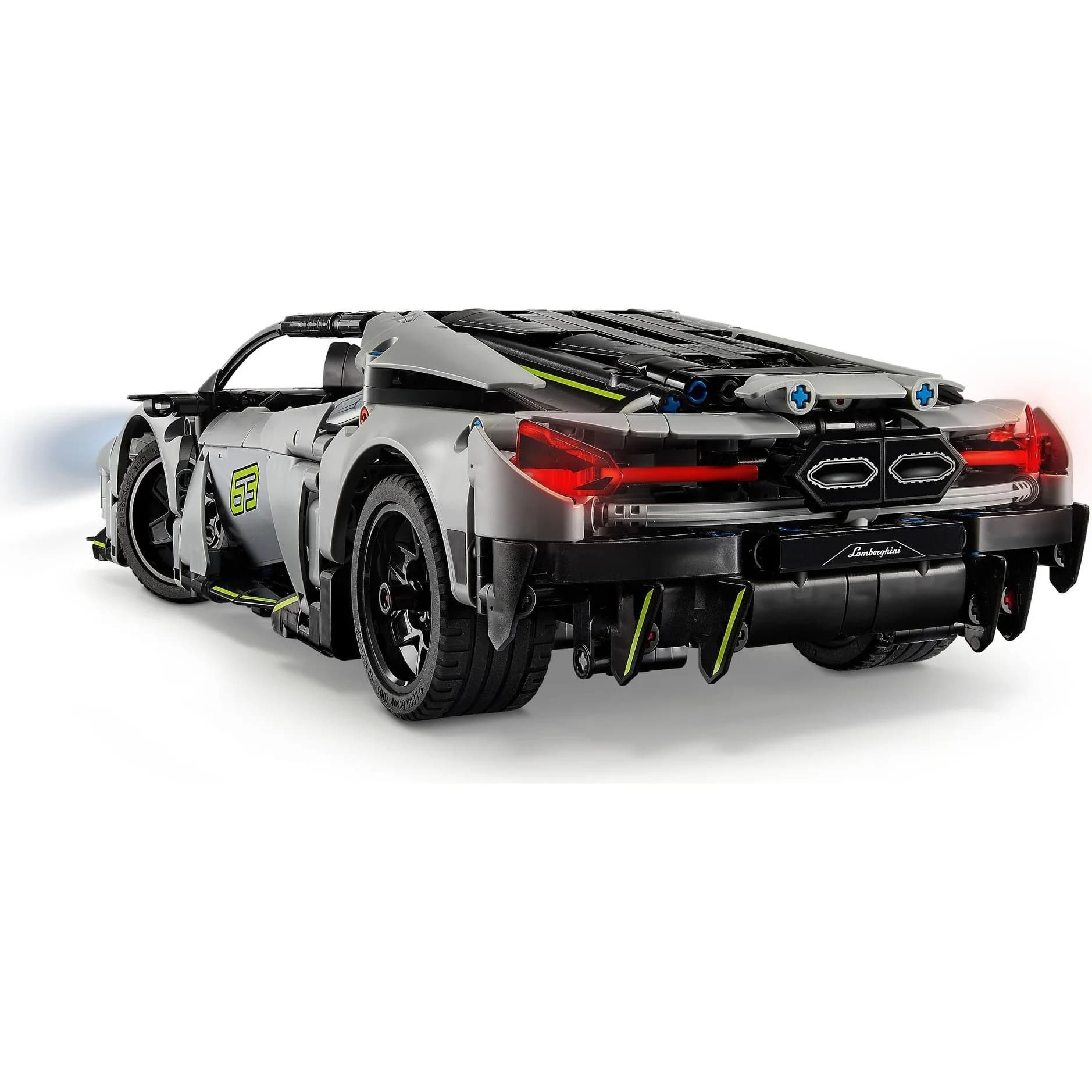 LEGO Technic 42214 Lamborghini Revuelto – building set — view 3